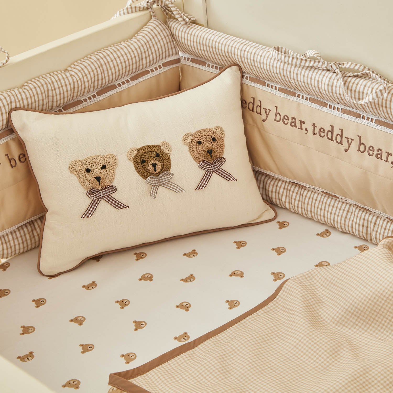 Teddy Cot Bumper
