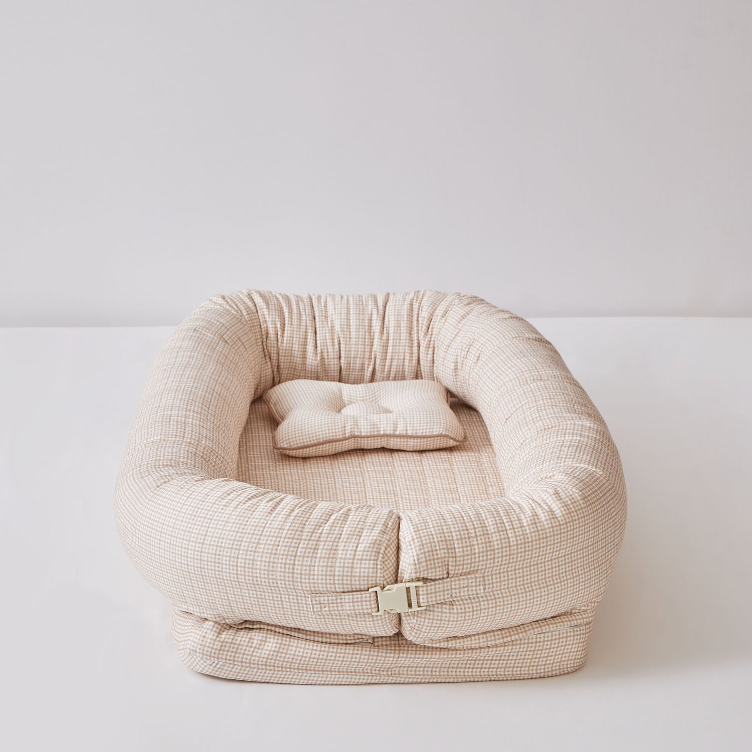 Checked Newborn Baby Nest