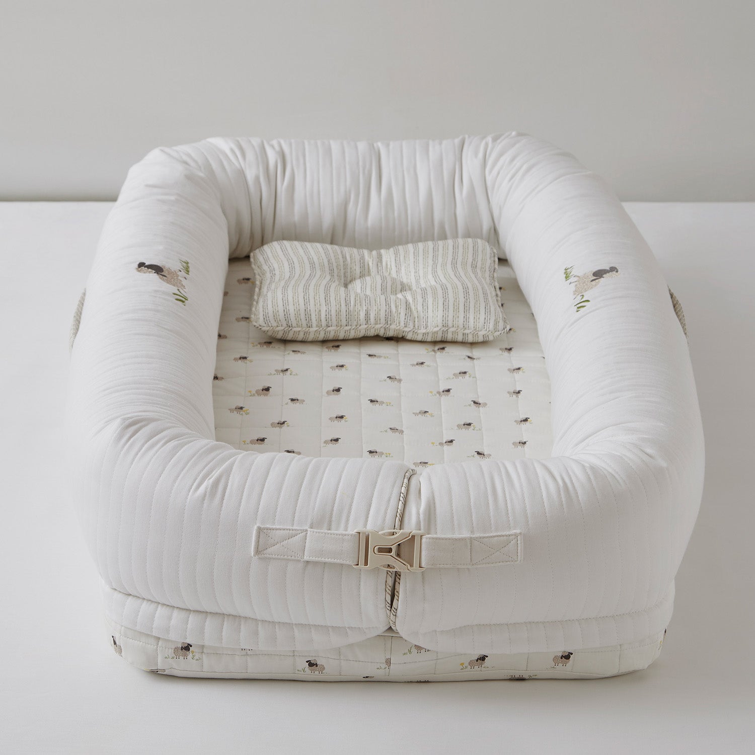 Sheep Newborn Baby Nest