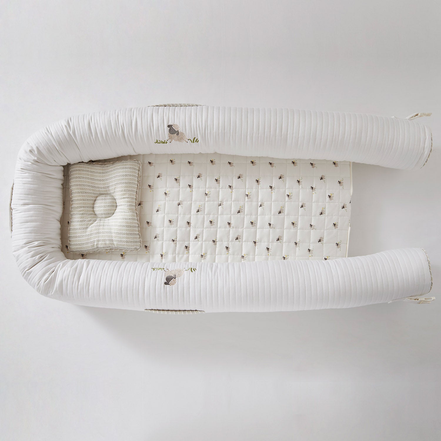 Sheep Newborn Baby Nest