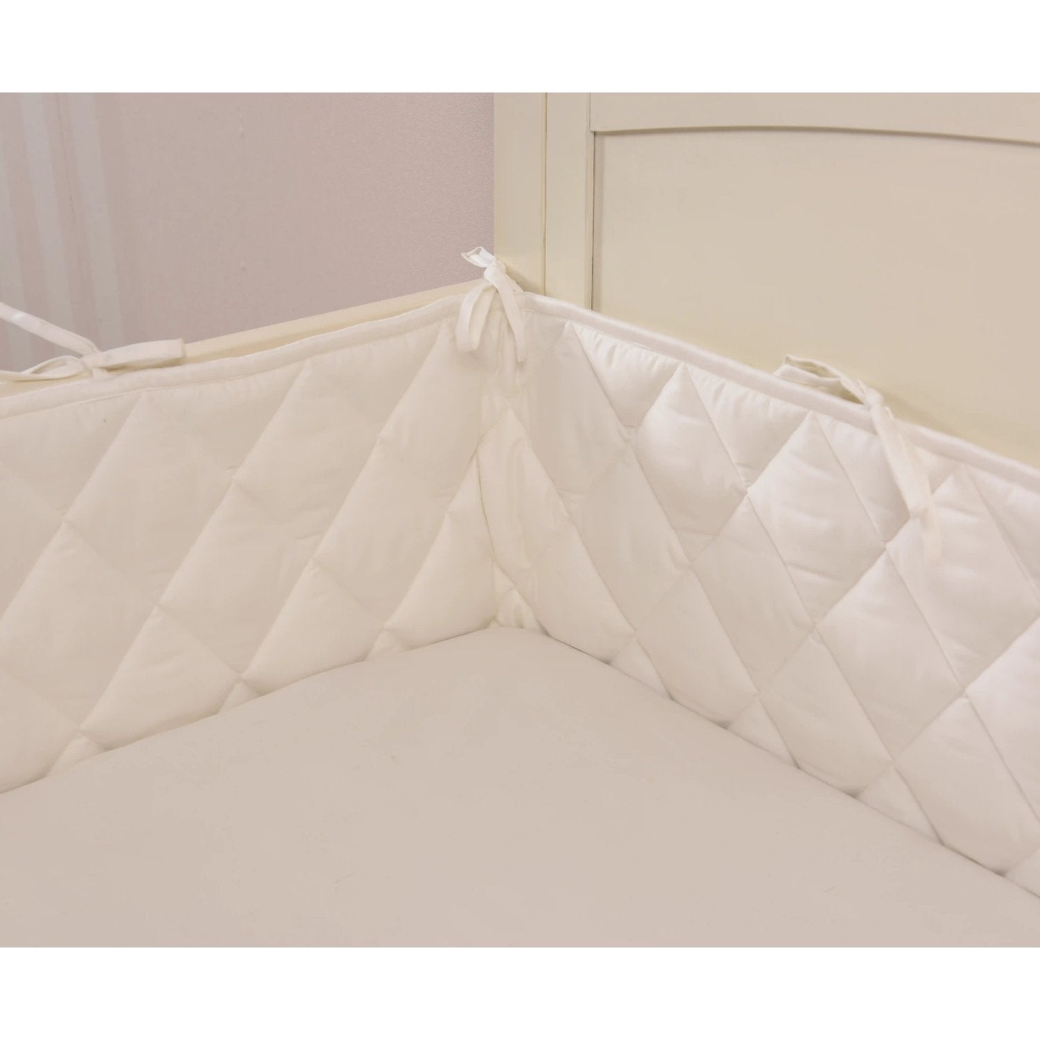White Cot Bumper